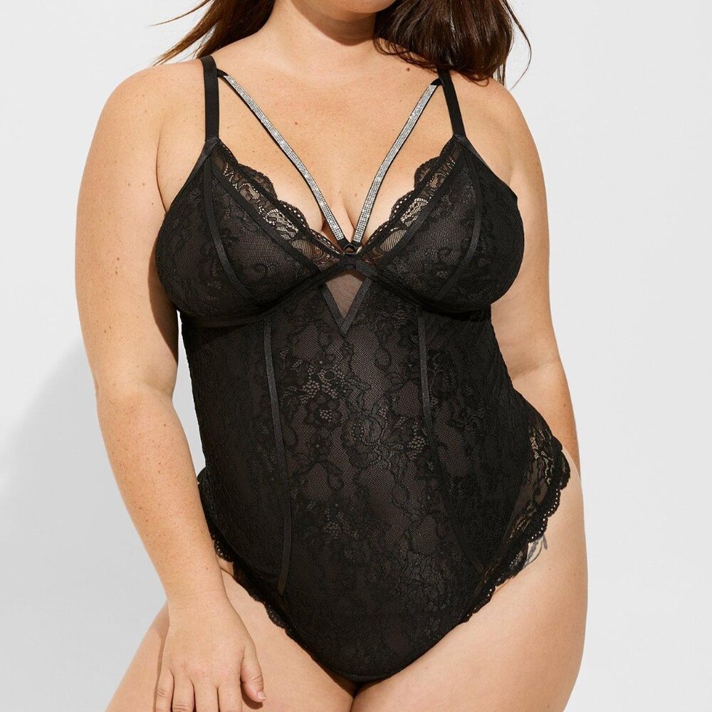 ❤️NWT TORRID LINGERIE DIAMANTE RHINESTONE LACE STRAPPY THONG BODYSUIT PLUS 2X